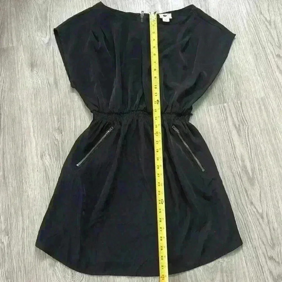 VINTAGE BLACK MINI DRESS  BACK ZIPPER SIDE POCKETS ROUND NECK SIZE SMALL - Picture 5 of 12